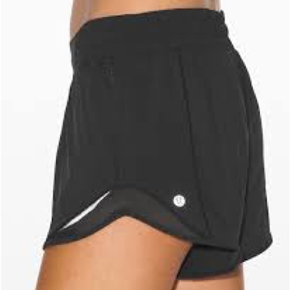 Lululemon black size 4 hotty hot shorts 4 inches - Picture 6 of 7
